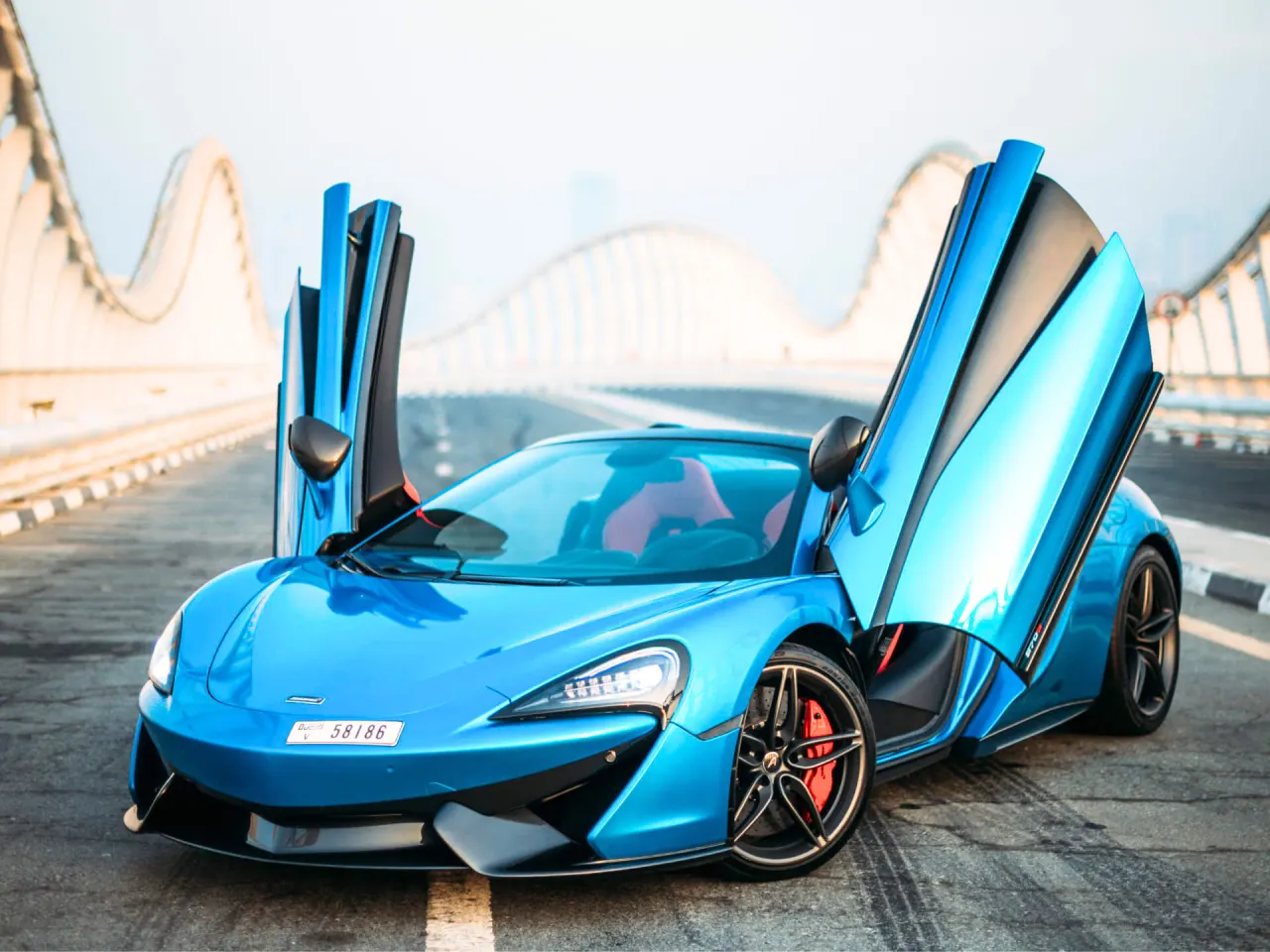McLaren 750